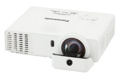 Panasonic PT TW330U DLP Projector 720p HDTV 16 10
